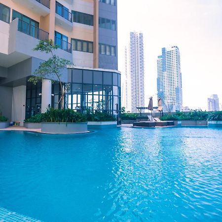 Celestara Luxury Colombo Apartment At Trizen With Pool, City View Exterior photo