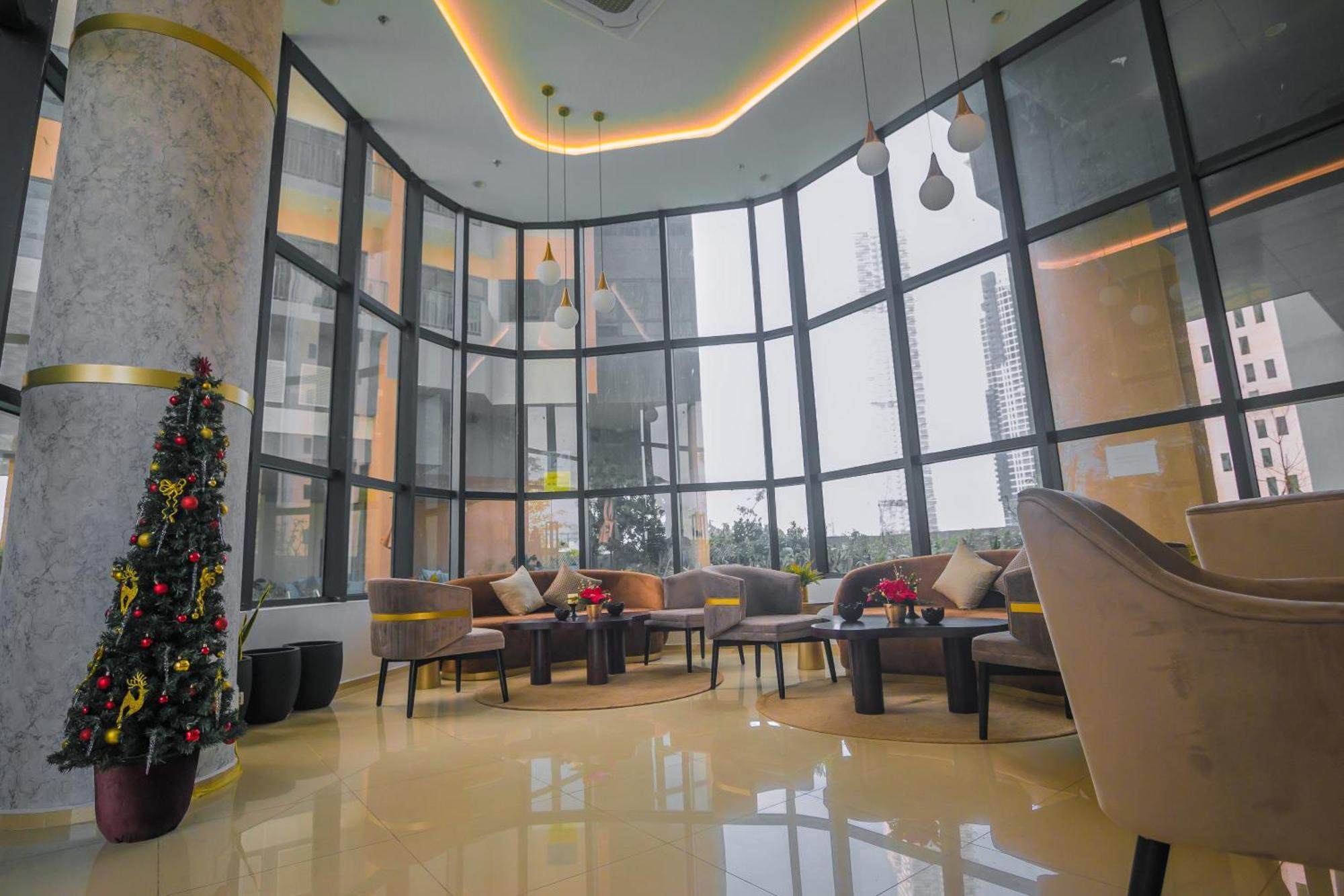 Celestara Luxury Colombo Apartment At Trizen With Pool, City View Exterior photo
