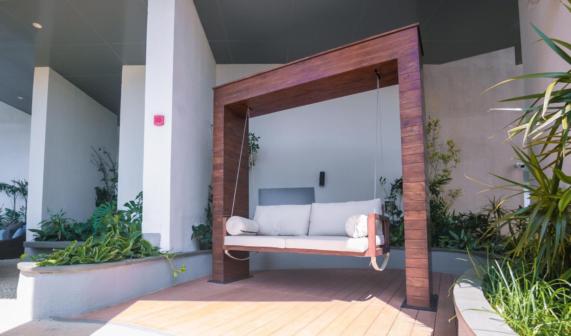 Celestara Luxury Colombo Apartment At Trizen With Pool, City View Exterior photo