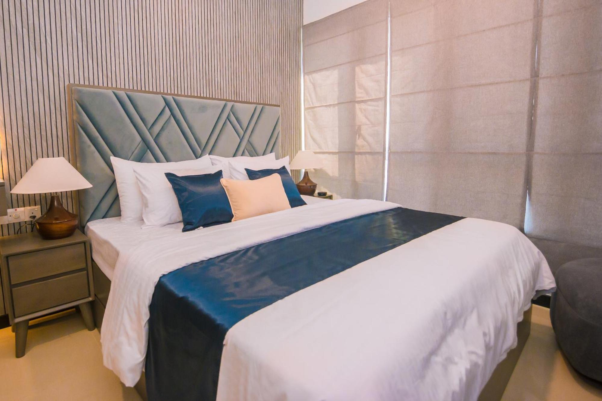 Celestara Luxury Colombo Apartment At Trizen With Pool, City View Exterior photo